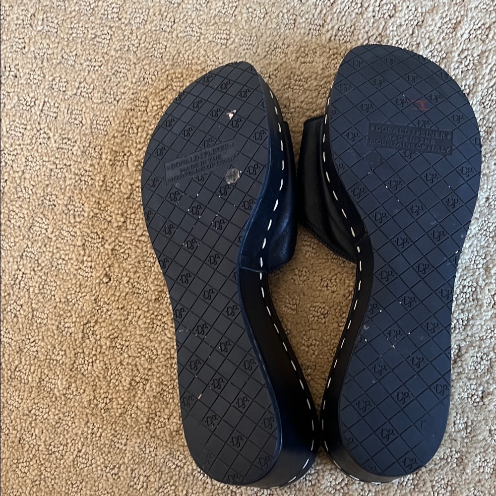 Donald J. Pliner Black Leather Wedge Thong Sandals - Picture 5 of 12